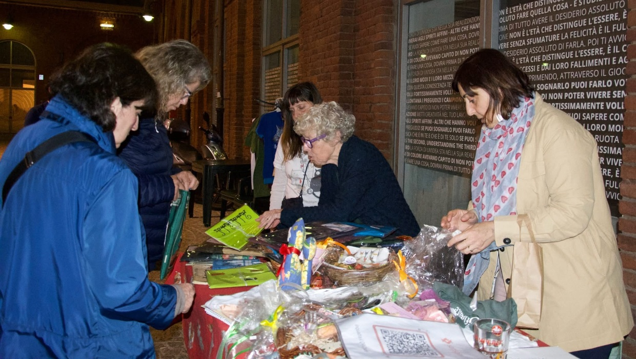 Apericenta presso Cortile del Maglio, 7 maggio 2023 | Associazione Le Sfigatte